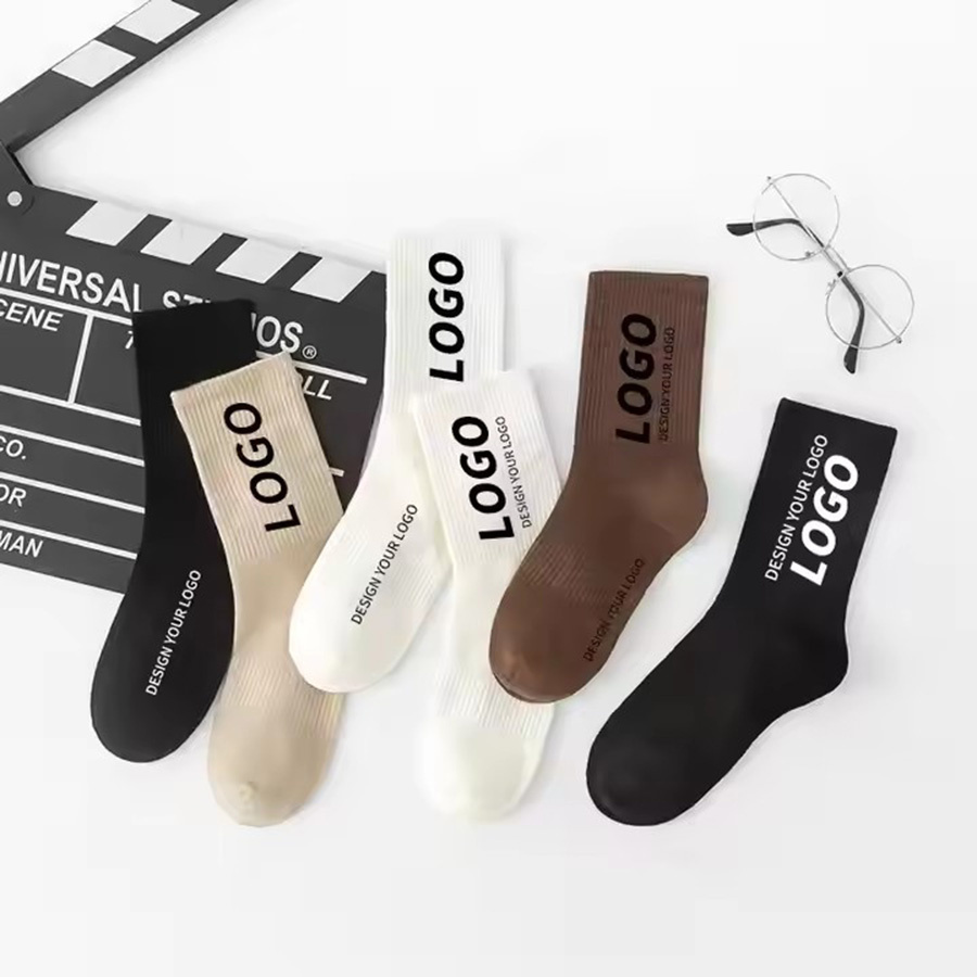 Men's Embroidery Jacquard Crew Sports Socks with Custom Logo